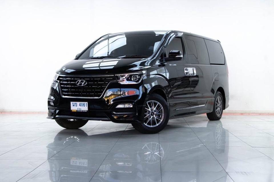 รหัสรถ 2A695 HYUNDAI H-1  2.5 ELITE 2020 2