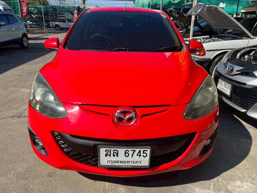 Mazda 2 2012 ออโต้ สีแดง รูปที่ 3