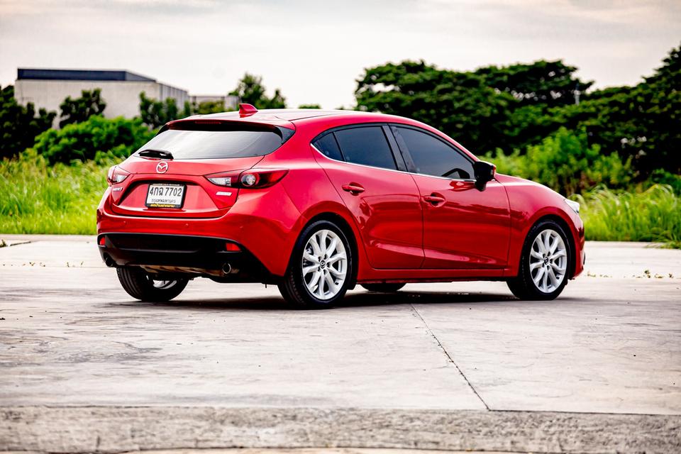 Mazda3 Skyactiv 2.0S Hatchback ปี 2015 สีแดง