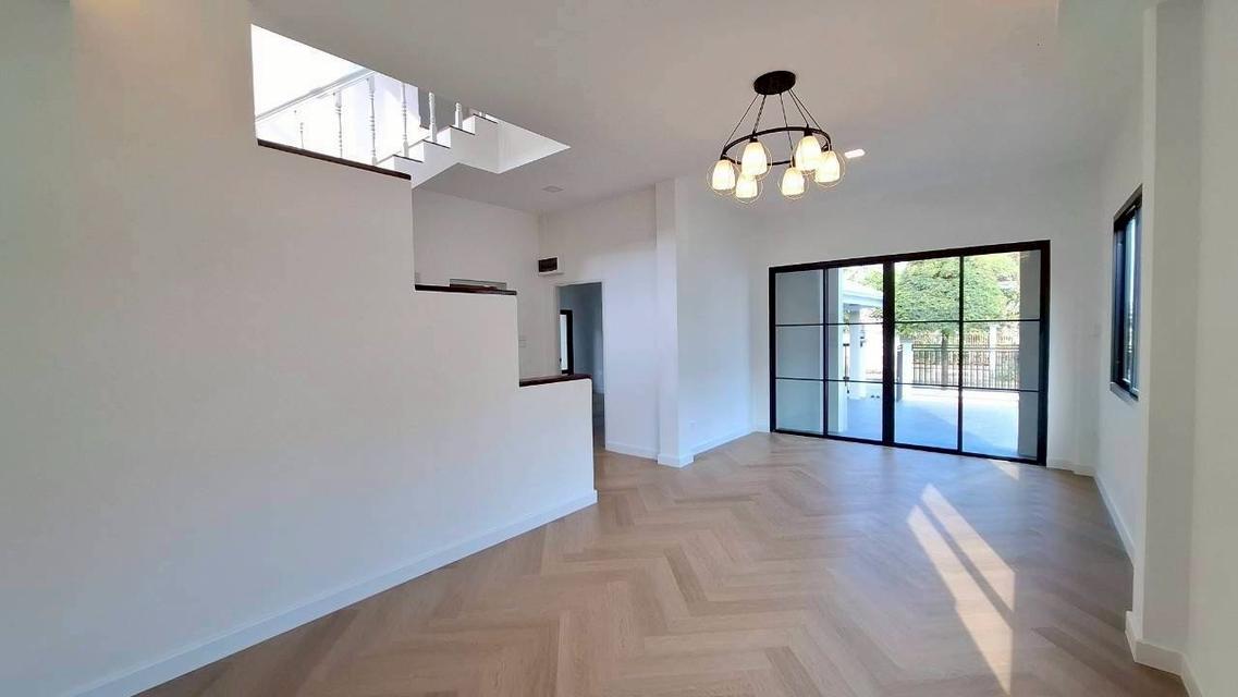 หมู่บ้านกาญจนลักษณ์3  ติดถนนกาญจนาภิเษก 6