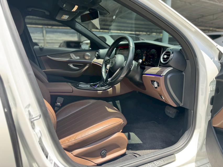 Mercedes-Benz E300e Avantgarde Facelift (W213) ปี 2021  15