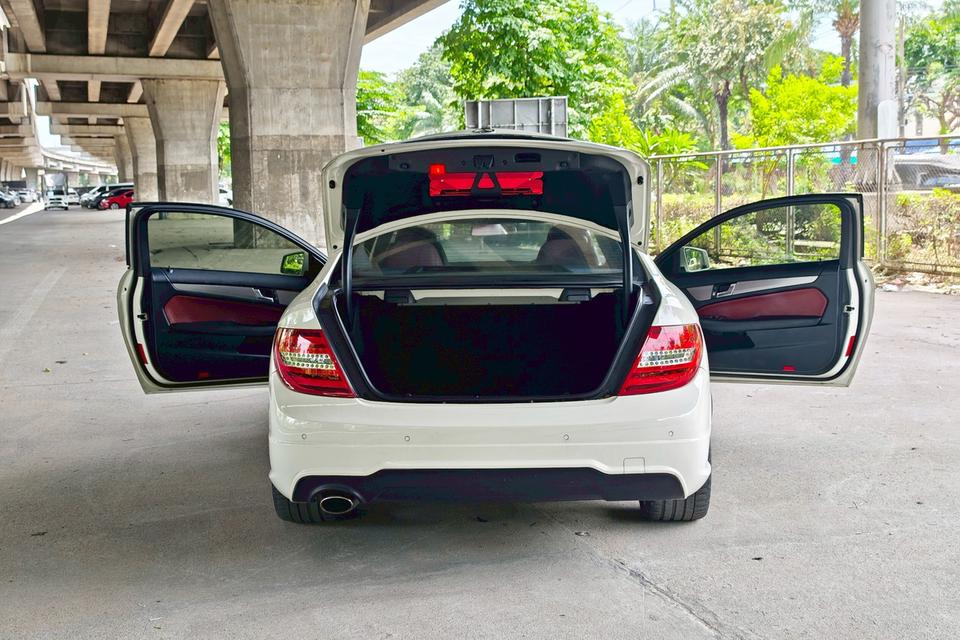 Mercedes-Benz C180 W204 Coupe AT ปี 2011 รถสวยไมล์น้อย 9