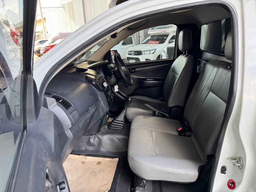 ISUZU D-MAX SPARK 1.9 B MT 2019 13