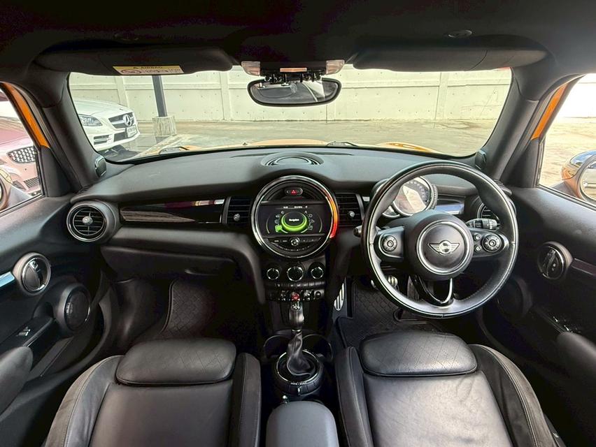 2015 Mini COOPER S, 2.0 F55 S 5-Door Hatchback สีเหลืองสวยจัด สีเหลืองยอดนิยม รูปที่ 3