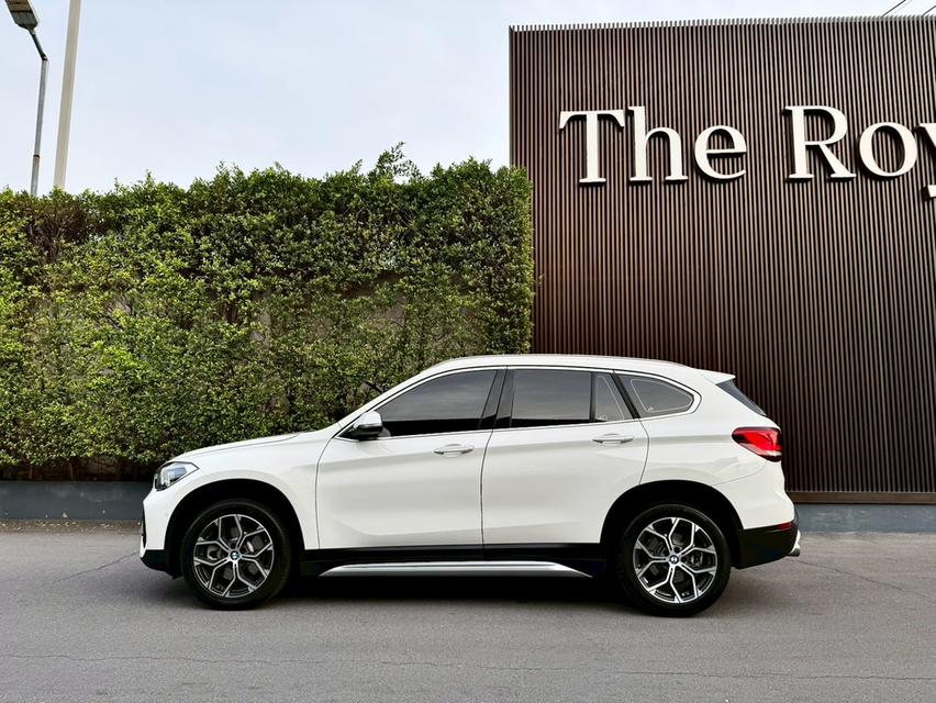 BMW X1 LCI sDrive20d X-Drive  โฉม F48 ปี 2021 รถสีเดิมทั้งคันไม่เคยมีอุบัติเหตุใดๆ ประกันชั้น1เหลือ ยางใหม่ 4 เส้น  3