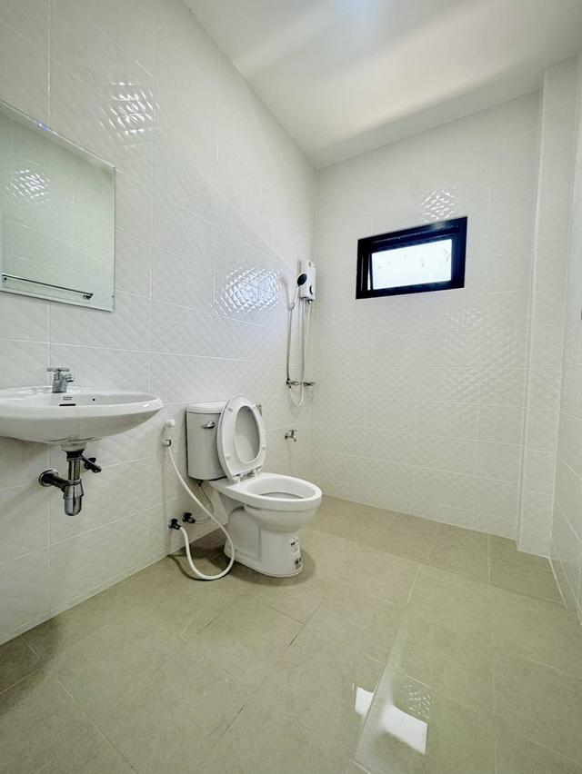 บ้านเดี่ยว 3 ห้องนอน 2 ห้องน้ำ 6