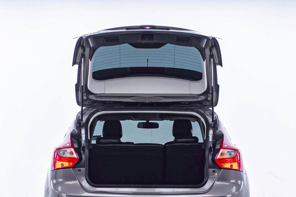 FORD FOCUS 1.6 SPORT TREND 5DR 2014 6