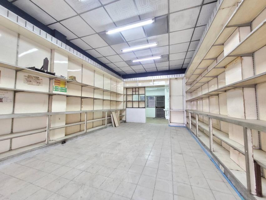 ให้เช่าอาคารพาณิชย์ติดถนนนวมินทร์ ใกล้นวมินทร์ 82 4