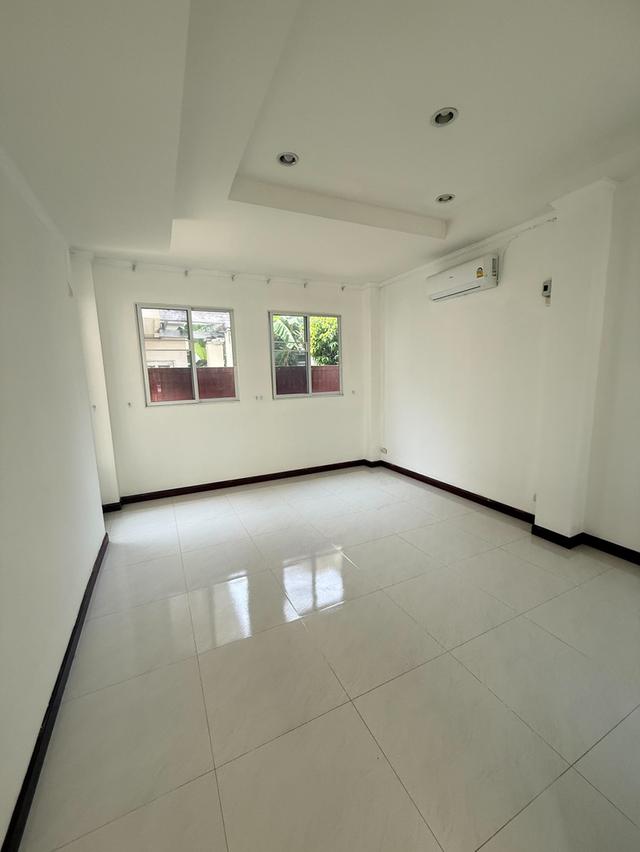 เช่าบ้าน หมู่บ้านภัสสร 4 ธัญบุรี 5ห้องนอน 3ห้องน้ำ 7