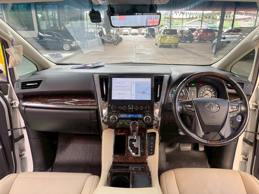 TOYOTA ALPHARD 2.5 HYBRID E-FOUR ปี2022 7