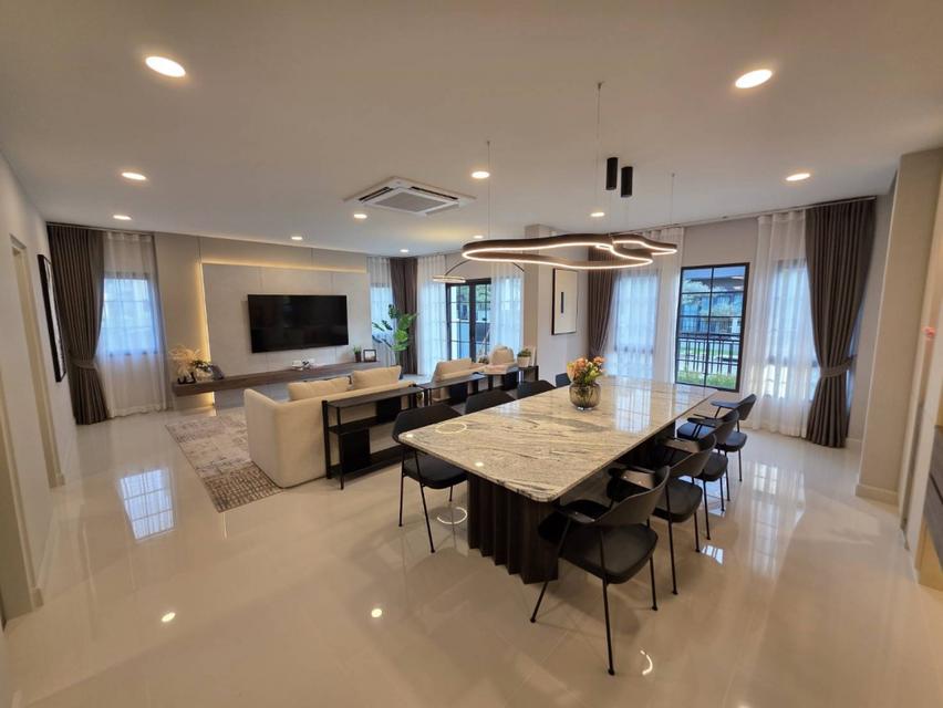 ให้เช่าบ้านเดี่ยวหรู หมู่บ้าน Centro Bangna : เซนโทร บางนา 4 นอน 5 น้ำ 68 ตรว. 4