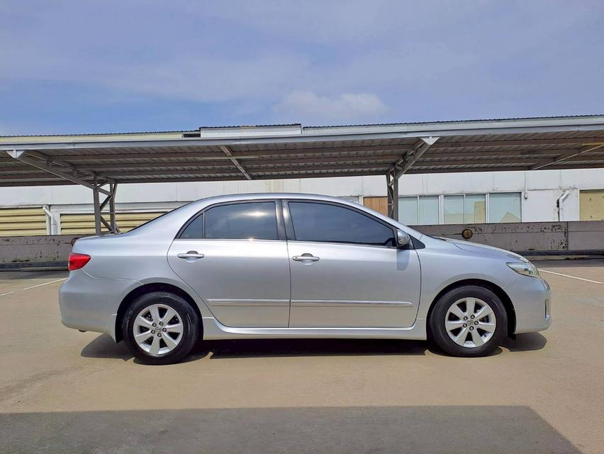 TOYOTA ALTIS 1.6 E CNG โรงงาน ปี2011 สีเทา รถมือเดียวจากป้ายแดง เข้าศูนย์ตลอด 7