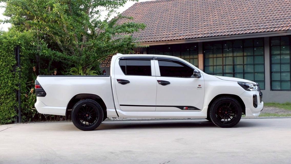 รหัสรถ KN5764 TOYOTA HILUX REVO รุ่น GR SPORT : เครื่องยนต์ 2.8 ดีเซล 2022 เกียร์ AUTO