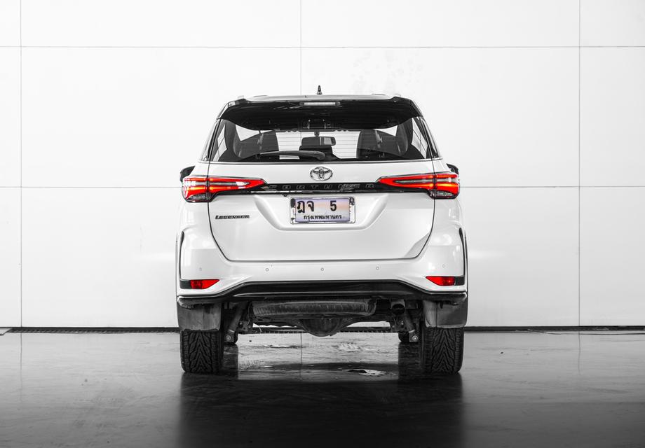2020 TOYOTA FORTUNER 2.4 Legender 2WD (BLACKTOP) SUV สีขาว-ดำ เลขไมล์ 89220 กม. 6