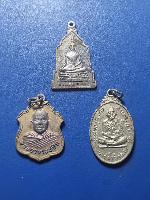 พระสายใต้หลายองค์ ปีลึก