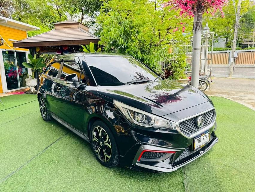 MG 3 ตัว V Sunroof เครื่อง1.5cc.AUTOปี 2021 -หลังคา Sunroof i-Smart เบาะหนังกึ่งผ้า ครูซคอนโทรล กล้องมองหลัง  ช่วงล่าง Euro Tuning -fulloption
