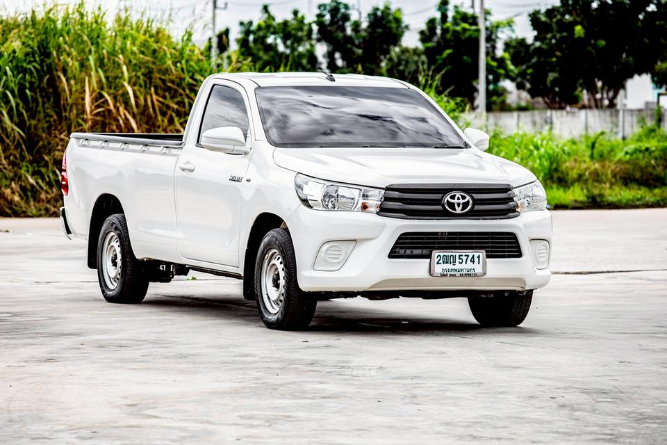Toyota Revo 2.4J Standard Cab สีขาว เกียร์ธรรมดา ปี 2017  4