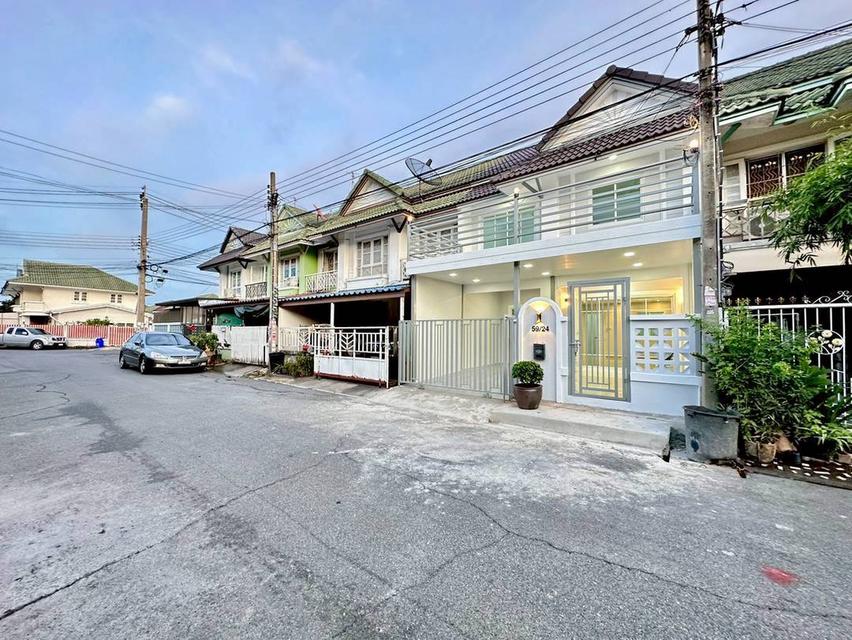  บ้านทาวน์เฮ้าส์ 2 ชั้น โครงการดี มีนิติบุคคล หมู่บ้านพฤกษา 14A ถนนวัดลาดปลาดุก 3