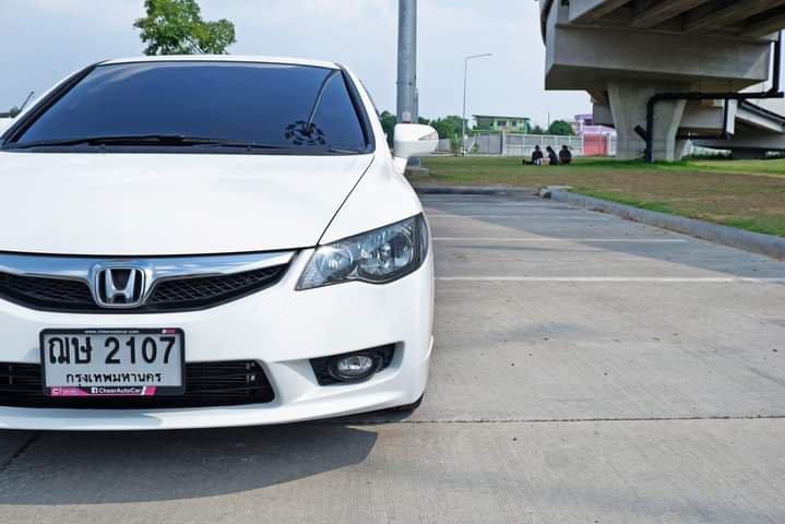 2009 HONDA CIVIC FD 1.8E สีขาว