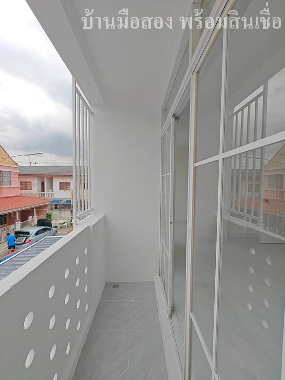 หมู่บ้านอู่ทองเพลส5 คลอง3 เปียร์นนท์ 19