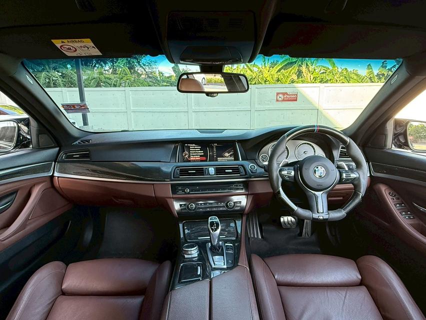 BMW SERIES 5, 528i M SPORTโฉม F10 ปี10-17 สีดำ เกียร์ออโต้ เครื่องเบนซิน M Sport LCi ปี 15 แท้ ปี2015(เลขไมล์ 154,745 km.) รูปที่ 7