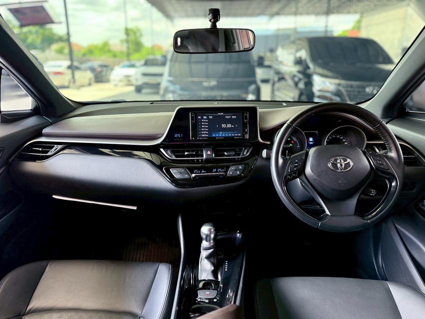 ขาย Toyota CH-R 1.8Hybrid Mid ปี18 11