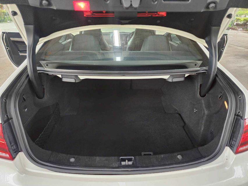 Mercedes-Benz E200 CGI Coupe AMG W207 AT ปี 2015 รถสวย ไมล์น้อย 19