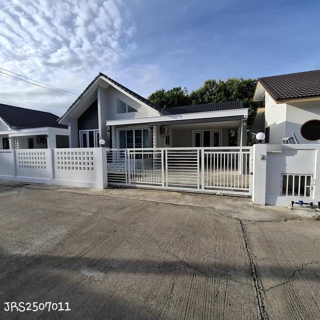 บ้านให้เช่า #ซอยเปี่ยมสุข (ใกล้สนามกีฬาเทศบาลตำบลสันผักหวาน) อ.หางดง จ.เชียงใหม่ 1