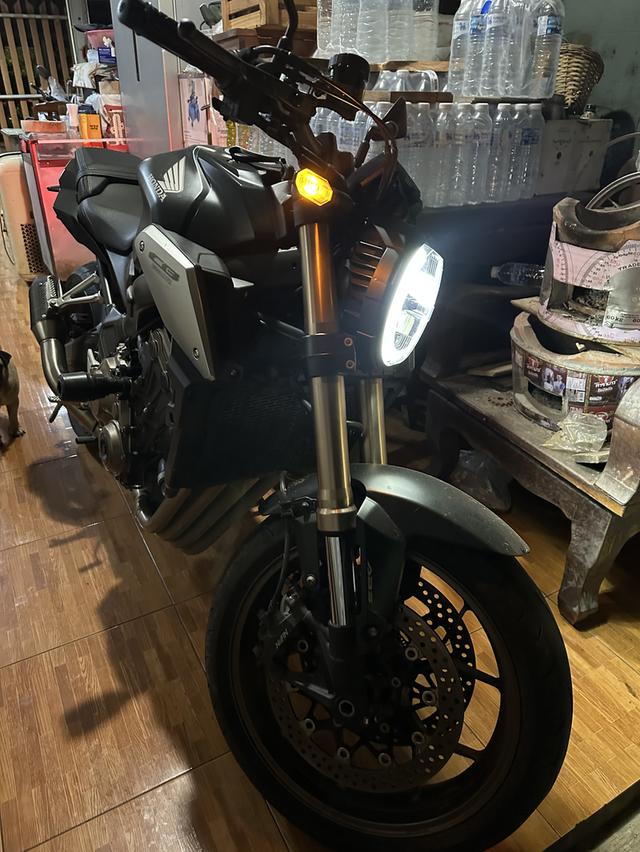 Honda CB650R ปี 2022 #ตำหนิถังน้ำมัน