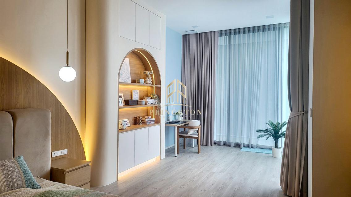 ขายด่วน! ราคาพิเศษ บ้านหรู 3 ชั้น สไตล์ Beyond Loft Vive Krungthep Kreetha 11