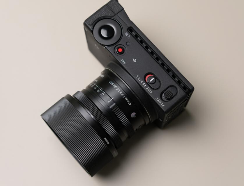 กล้อง SIGMA FP Mirrorless Full Frame  4