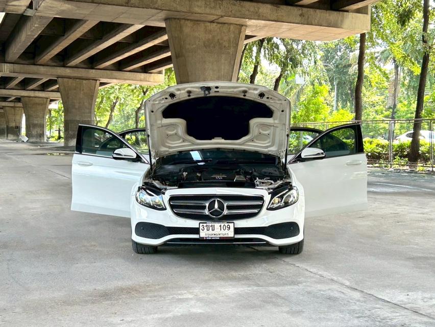 ขายรถ Benz E350e Avantgarde W213 ปี 2017 สีขาว เกียร์ออโต้ 17