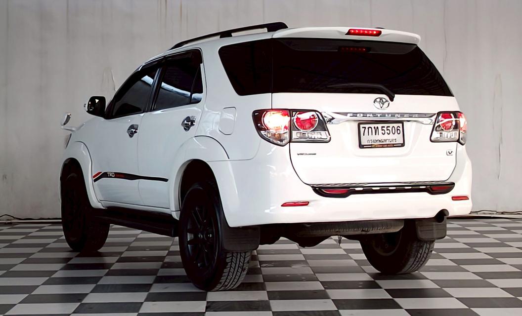 TOYOTA FORTUNER 3.0 V CHAMP .4WD.ภายในสีดำ ปี 2014/2015เกียร์ออโต้