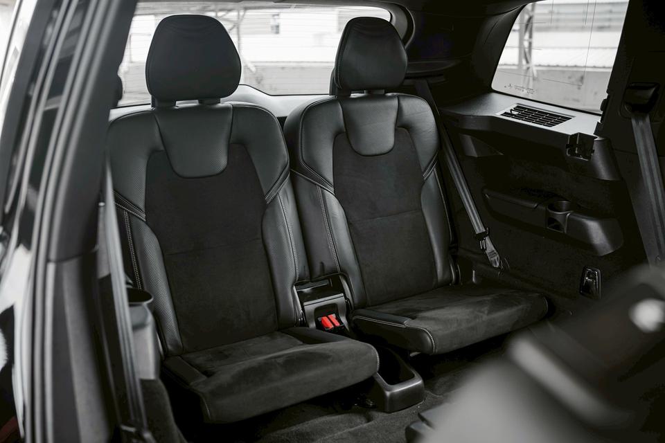 Volvo XC90 T8 Inscription 4WD 2019 สีดำ ราคาดีมาก รูปที่ 14
