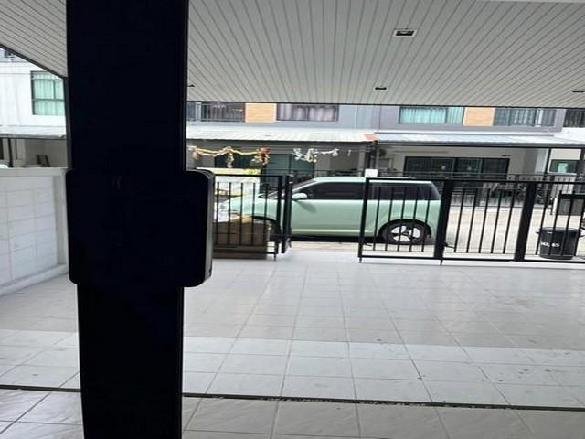 PB5852ให้เช่า ทาวน์โฮม 3 ชั้น ย่านร่มเกล้า โครงการ ทรีโอ ร่มเกล้า ใกล้ มหาลัย  3