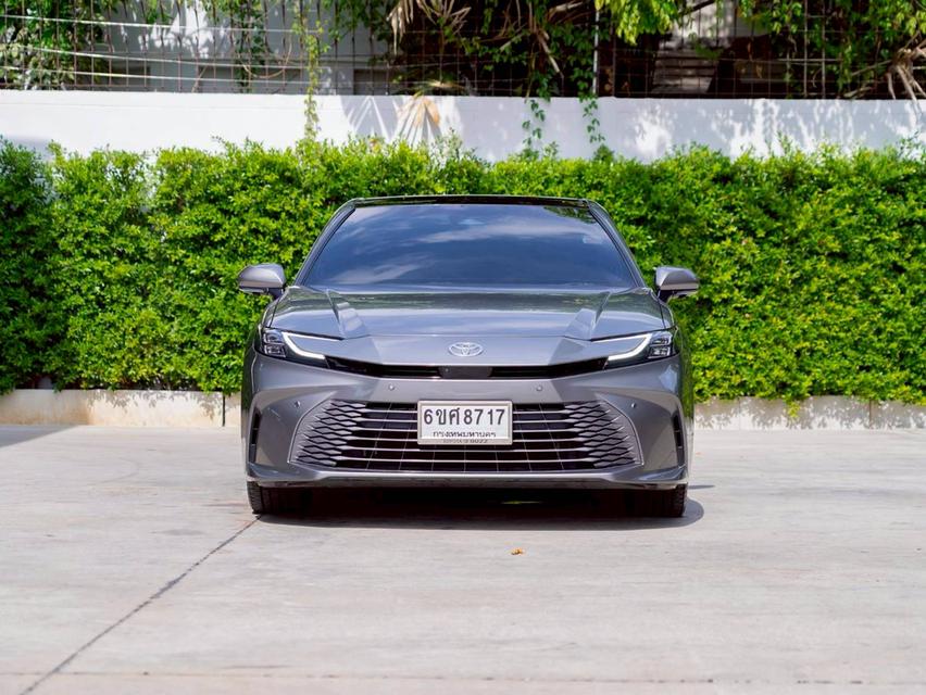 Toyota Camry 2.5hev premium ปี25 รูปที่ 2