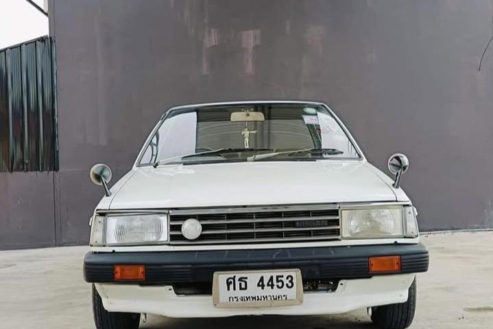 Nissan Sunny 1993 3