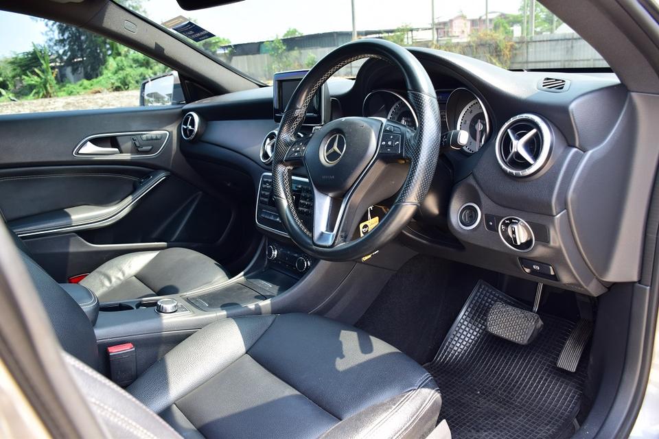 ขาย BENZ CLA-180 ปี2014 ราคาเพียง 420000 บาท เกียร์แพดเดิ้ลชิฟ รถสวยเบาะหนังไฟฟ้าคู่หน้า แอร์ฉ่ำมากๆ เครื่องนิ่มช่วงล่างแน่น โทร0957401229 ไลน์ UTBP รูปที่ 7