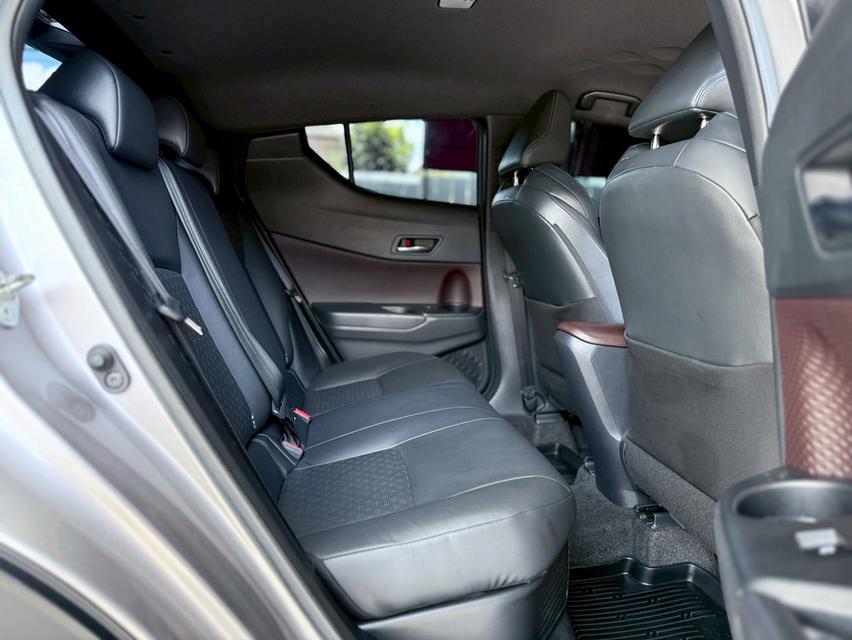 ขาย Toyota CH-R 1.8Hybrid Mid ปี18 13