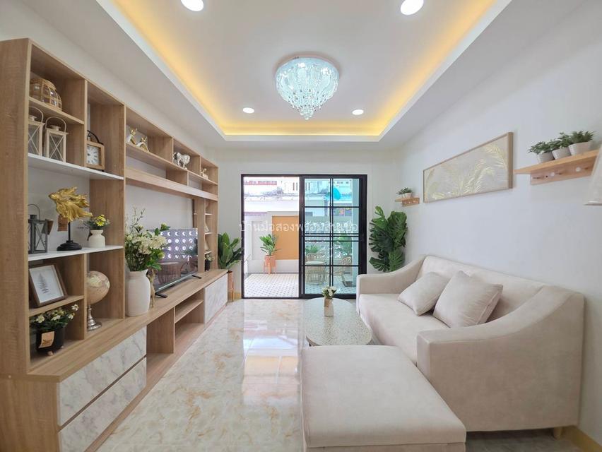 หมู่บ้านวรารักษ์ เลียบคลองสอง 27 9