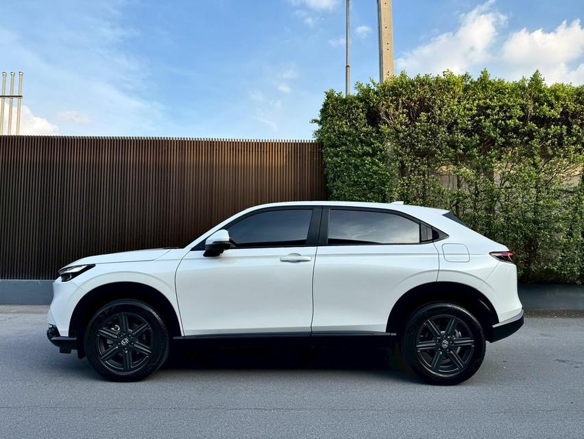 Honda #lHRV eHEV  EL ปี24 สีขาว Premium ♨️สวยสุดในรุ่น มือเดียว สภาพป้ายแดง ไมล์ 10,xxx โลแท้ เข้าศูนย์ทุกระยะ 6