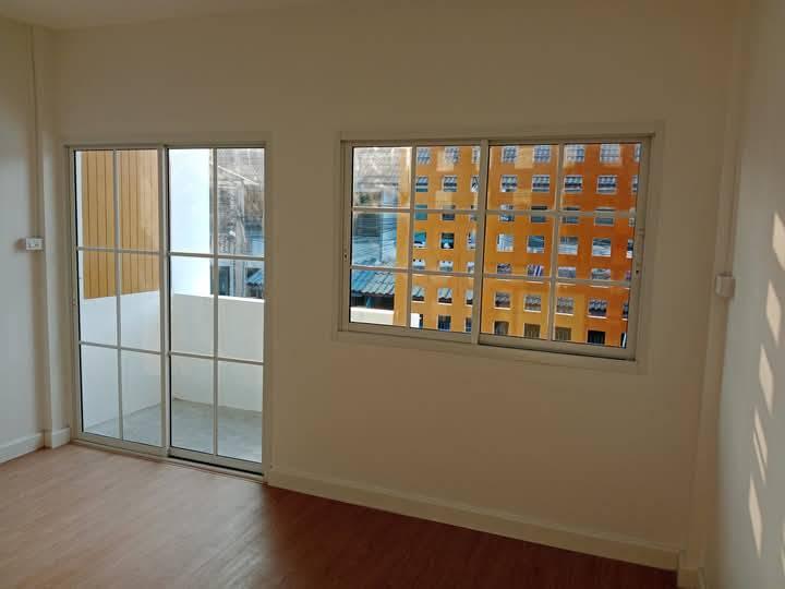 ขายบ้าน 2 ชั้น รีโนเวทใหม่ทั้งหลัง ใจกลางเมือง ถนนเสือป่า ซอย 4 ต.หน้าเมือง ราชบุรี ใกล้โรบินสัน ตลาดศรีเมือง 9