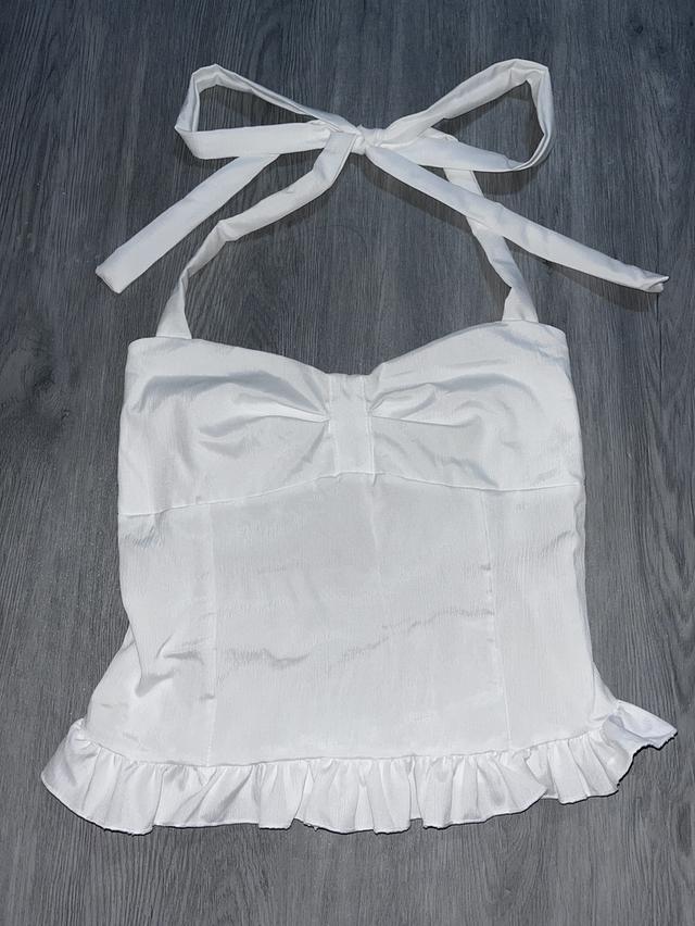 เสื้อสายเดี่ยวคล้องคอเข้ารูป