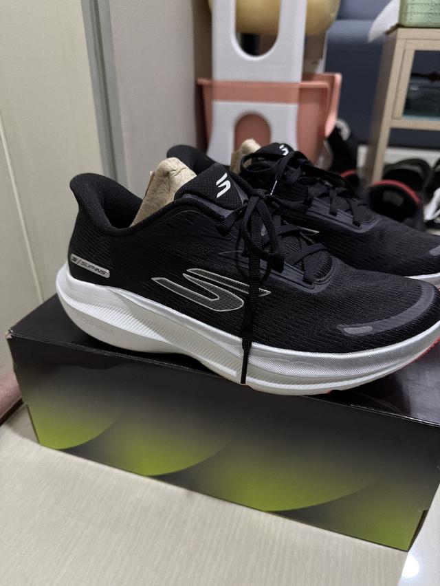 รองเท้าวิ่ง Skechers hands free slip-ins :Aero pulse ไซส์ 41 8us 26cm รูปที่ 2