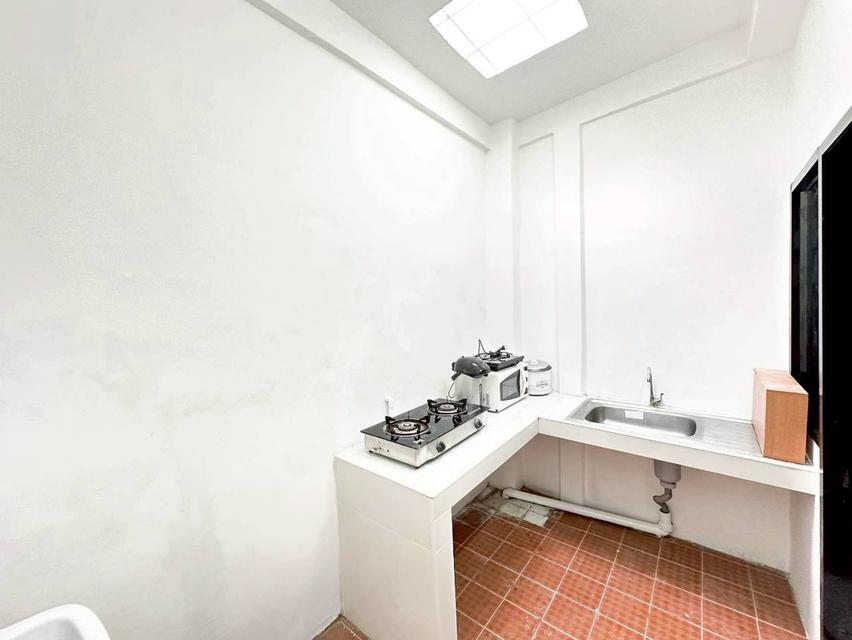 🏡⭐ ให้เช่าด่วน! ทาวน์โฮม 2 ชั้น นิรันดร์ทาวน์โฮม (3 นอน 2 น้ำ 24 ตร.ว.) พร้อมเฟอร์/เครื่องใช้ไฟฟ้าครบ! ใกล้ BTS ปุณณวิถี / MRT สวนหลวง ร.9 🚆 3