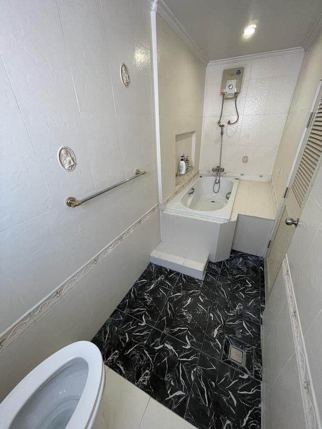 ขายอาคารพาณิชย์ ใกล้ทะเลบางเสร่ ทำเลนักท่องเที่ยว เหมาะลงทุน 20