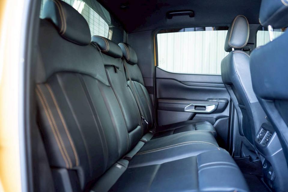 FORD RANGER 2.0 TURBO WILDTRAK ปี 2023 เกียร์A/T ขับ 2 สีเหลืองโฉม HI-RIDER DOUBLE CAB รูปที่ 12