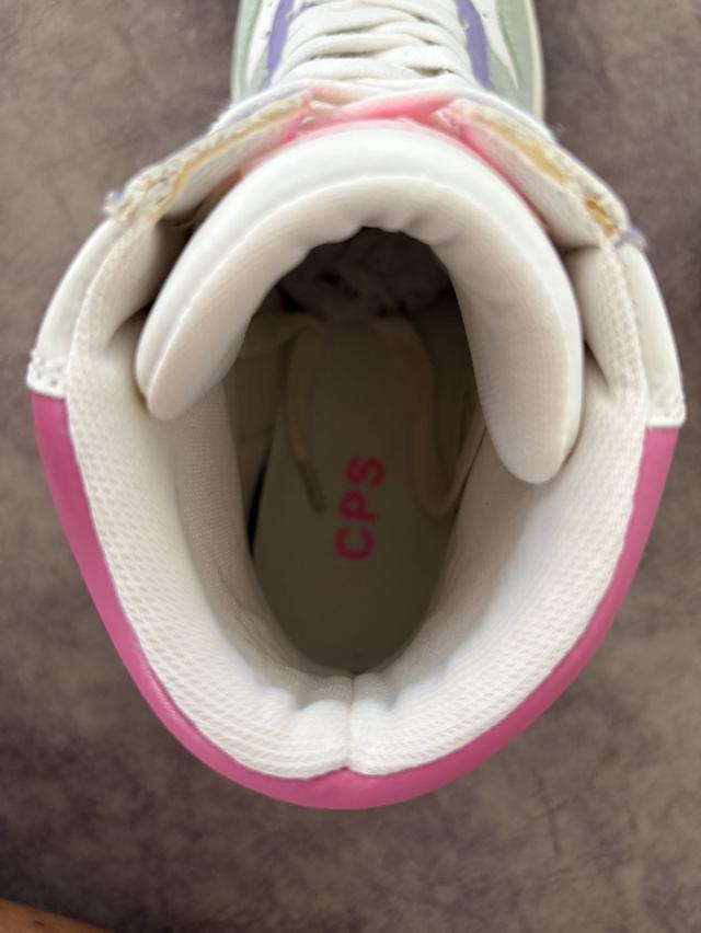 รองเท้าผ้าใบ CPS สีสันสดใส