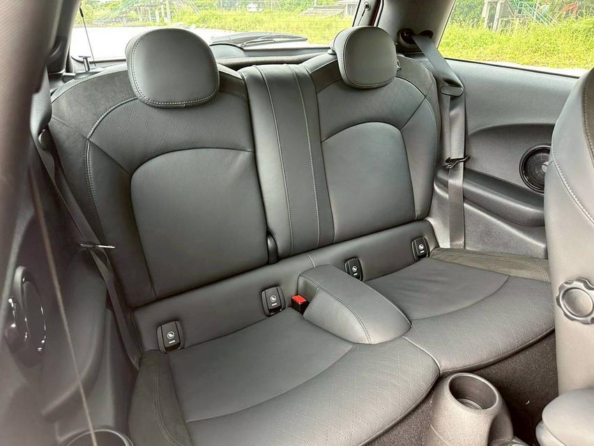 Mini Cooper S Hatch 3 Doors Hightrim F56 LCI ปี 2018 จด 2019 13