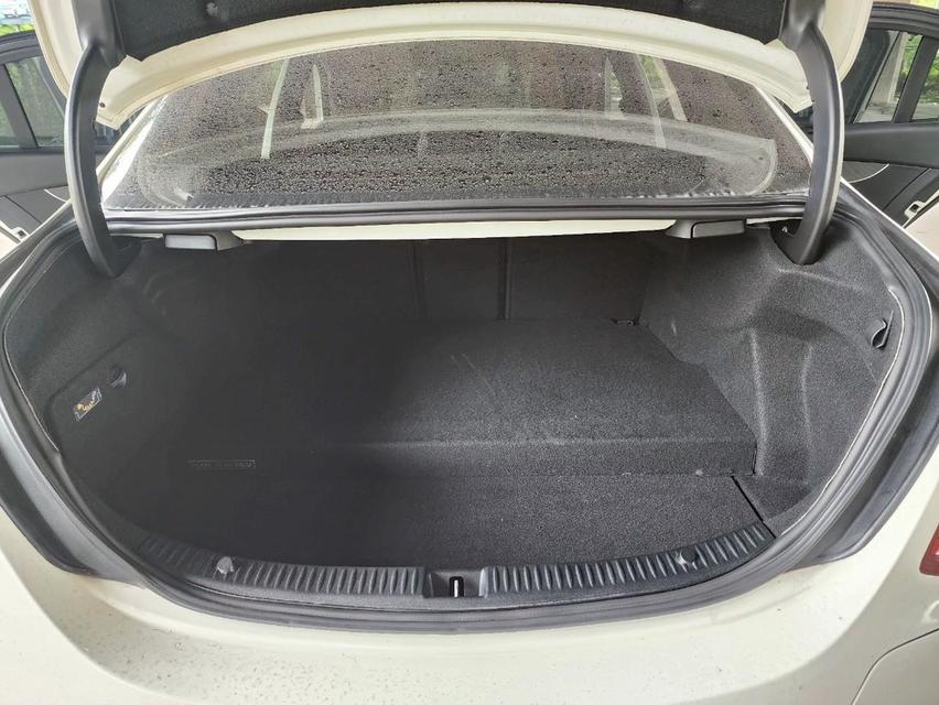 Mercedes-Benz C350e W205 Plug-in Hybrid AT ปี 2017 19